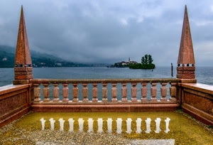 lago, acqua, nuvole, balaustra, cielo, isola, riflesso, alberi, terrazza, piramidi, isole, pozzanghera, verde, riflessi, colonnine, montagna, montagne