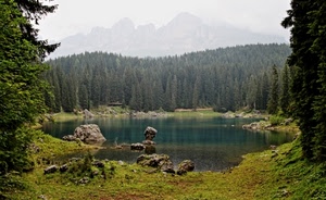 verde, lago, acqua, alberi, bosco, rocce, montagne, montagna, erba, laghetto, cielo, boschi, abeti, foschia