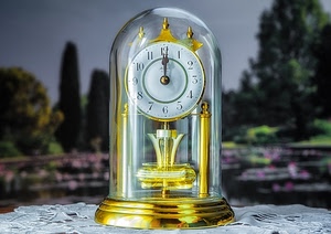orologio, numeri, lancette, vetro, oro, alberi, campana, sfocato, centrino, ore, mezzogiorno, tempo, pizzo, mezzanotte, bianco, quadrante, sfere, giallo, tavolo