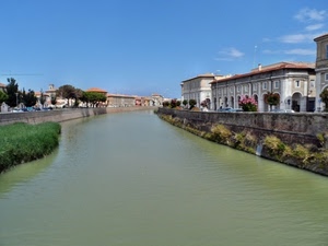 fiume, acqua, verde, canale, cielo, case, lungofiume, erba, panorama, argini, alberi, sponde
