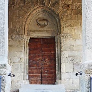 legno, porta, portone, agnello, colonne, gradini, arco, chiesa, scale, scalini, pietra
