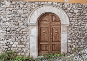 arco, muro, portone, porta, legno, pietre, erba, batacchi, numero, anelli, pietra, maniglie, volta, casa, battenti, battiporta