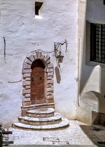 porta, lampione, arco, scalini, finestra, bianco, ombra, finestre, gradini, portone, lampada, legno, muro, batacchi, pietre, battenti, tombini