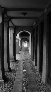 colonne, portico, bianconero, archi, pilastri, arco, prospettiva, vicolo, nero, bianco, acciottolato, strada, colonna, selciato
