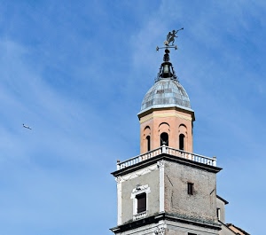 cielo, finestre, cupola, balaustra, campanile, banderuola, angelo, azzurro, aereo, torre, archi, croce, campana, tromba, balaustre, bianco, grigio, rosa