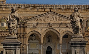 statue, archi, colonne, chiesa, cielo, timpano, architettura, sculture, facciata, monumento, piedistalli, palazzo, porta, decorazioni, azzurro, triangolo