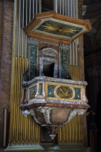 pulpito, chiesa, marmo, porta, marmi, interno, oro, verde, colonne, decorazioni, sculture, baldacchino