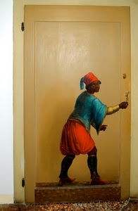 porta, rosso, azzurro, cappello, dipinto, murales, disegno, maniglia, moro, fez, uomo, nero, giallo, serratura, cerniere, arabo