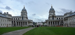 cupole, colonne, cielo, finestre, prato, verde, nuvole, erba, chiese, piazza, palazzi, edifici, collegio, simmetria, londra, persone