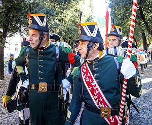 divise, cappelli, soldati, uomini, fascia, alberi, sfilata, bottoni, costumi, militari, rievocazione, berretti, guanti, asta, spalline, cintura, pugnale, uniformi
