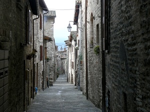 case, finestre, via, lampioni, vicolo, scorcio, borgo, strada, pietra, tetti, porte, paese, pietre, lampione, portone, grondaie