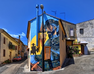 murales, case, lampione, fiori, cielo, finestra, finestre, murale, antenne, automobile, colori, strada, azzurro, casa, cavaliere, strade, via, persiana, giallo, vasi, balcone, balconi