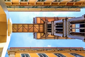 finestre, cielo, ascensore, prospettiva, torre, nuvole, lisbona, giallo, passerella, azzurro, ponte, case, bifore, architettura, palazzi