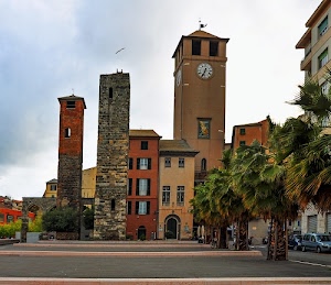 alberi, orologio, torri, palme, finestre, piazza, cielo, campanile, torre, campanili, verde, automobili, case, auto, banderuola, arco, uccello