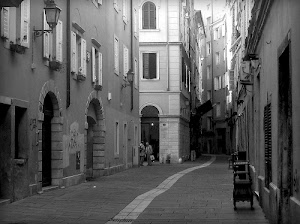 finestre, strada, bianconero, archi, portoni, lampione, persone, porte, case, lampioni, vicolo, linea, via, palazzi, città, persiane, striscia
