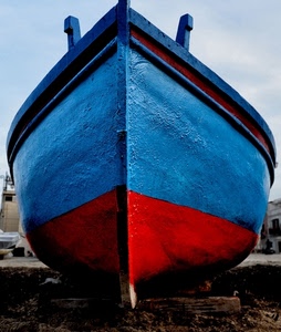 barca, rosso, cielo, blu, prua, azzurro, bicolore, chiglia, legno, terra, secca, spiaggia