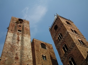 finestre, torri, tre, cielo, bifore, trifora, croci, campanile
