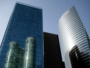 riflesso, cielo, palazzi, grattacieli, vetro, vetrate, architettura, azzurro, verde, piani, luce, edifici, riflessi, argento, finestre, ombre, grattacielo
