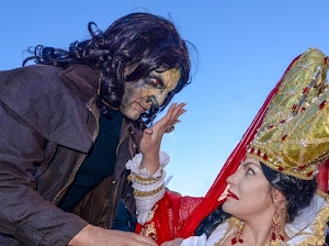 donna, uomo, capelli, costumi, rosso, mano, cappello, maschere, attori, orecchini, azzurro, scena, trucco, occhi, carnevale, cielo, persone, recita, anello, giallo, oro, mani