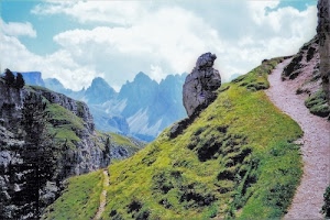 nuvole, sentiero, erba, verde, rocce, montagna, montagne, cielo, prato, roccia, alberi, bianco, cime, sentieri, monti, salita, catena
