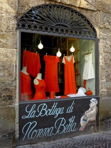 vetrina, rosso, vestiti, abiti, bottega, lampade, nonna, lampadine, luci, negozio, bianco