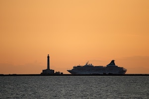 mare, tramonto, nave, faro, acqua, arancione, cielo, crociera, molo, porto, navigare, lanterna, controluce, imbarcazione, fumaiolo, silhouette
