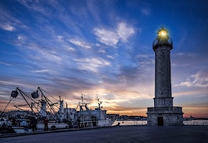 faro, porto, nuvole, luce, barche, pescherecci, tramonto, cielo, mare, lanterna, molo, azzurro, alba, torre, porta, imbarcazioni, persone