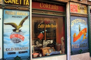 vetrina, pubblicità, bar, caffè, manifesti, radio, liquori, aquila, oggetti, vetrine, fernet