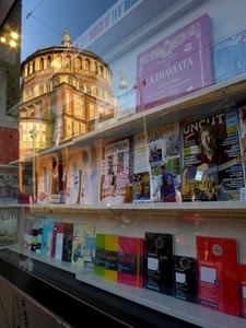 vetrina, riflesso, libri, chiesa, riviste, libreria, giornali, torre