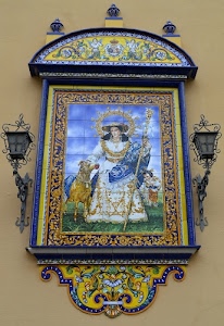 piastrelle, lampioni, ceramica, bastone, maiolica, cappello, lanterne, azzurro, mattonelle, giallo, donna, aureola, cornice, cane, pecora, colori, arco, edicola, bambino, quadro, santa, dama