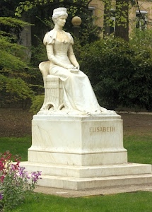 statua, verde, fiori, bianco, marmo, erba, giardino, regina, prato, monumento, nome, seduta, donna, alberi, poltrona, libro, scultura, sissi