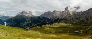 nuvole, panorama, montagne, verde, paesaggio, montagna, erba, prato, vallata, strada, cielo, dolomiti, strade, prati, cime, bianco, boschi, rocce, panoramica, monti, valle, vette, ombre