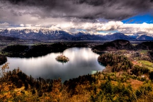 montagne, acqua, nuvole, lago, isola, alberi, neve, cielo, riflesso, riflessi, natura, autunno, panorama, paesaggio