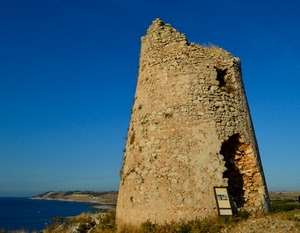 torre, mare, rudere, cielo, cartello, costa, pietre, sassi