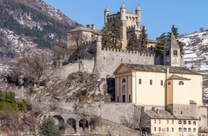 castello, chiesa, torri, campanile, scorcio, montagna, mura, torre