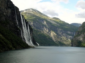 acqua, montagne, cascata, lago, nuvole, montagna, verde, roccia, fiordo, cielo, cascate