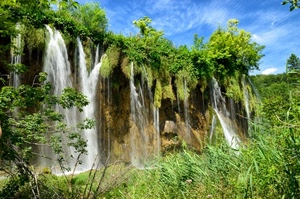 acqua, verde, alberi, cascate, cascata, vegetazione, roccia, cielo