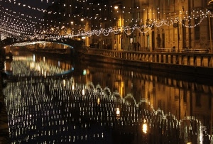 acqua, luci, ponte, riflesso, fiume, canale, notte, luminarie, riflessi, balaustra, decorazioni, natale, finestre, naviglio, notturno