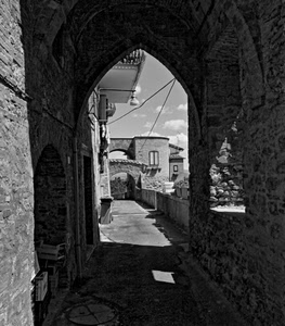 vicolo, bianconero, arco, archi, lampione, ombre, fili, strada, balcone