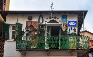 balcone, finestra, ringhiera, verde, cielo, finestre, casa, antenna, bilancia, persiane, porta, tetto, ferro