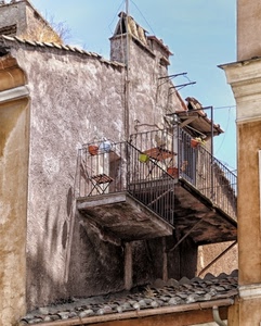 tegole, balconi, tetto, ringhiera, comignoli, comignolo, sedie, sedia, ringhiere, palazzo, vasi, muro, tetti, balcone, tavolino