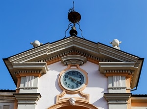 campana, orologio, lancette, numeri, tetto, cielo, cerchio, mascherone, azzurro, ore, edificio, ombra, facciata