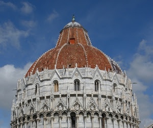 cupola, cielo, battistero, colonne, finestre, nuvole, tegole, blu, bifore