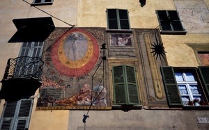 meridiana, balcone, finestre, persiane, orologio, balconi, finestra, rosso, palazzo