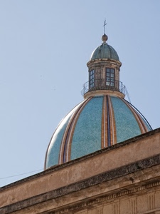 croce, cupola, finestre, chiesa, verde, ringhiera, azzurro, cornicione, cielo