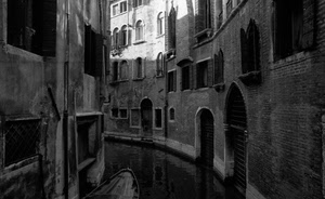 canale, bianconero, finestre, venezia, acqua, barca, palazzi, archi, prua