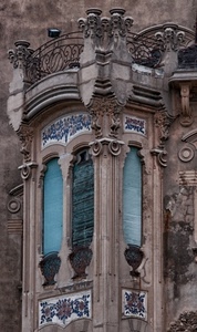 finestre, liberty, balcone, ringhiera, serrande, tapparelle, decorazioni, palazzo, decori