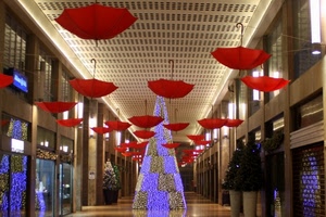 ombrelli, rosso, natale, albero, vetrine, galleria, luci, negozi, viola