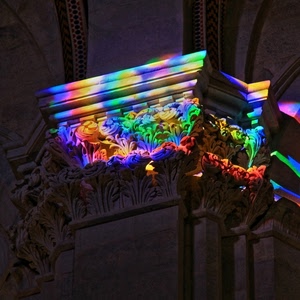 colori, arcobaleno, multicolore, capitello, colonna, luci, verde, giallo, rifrazione, architettura, capitelli, azzurro, rosa, chiesa