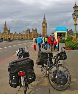 londra, biciclette, turisti, torre, borse, strada, bici, lampione, bicicletta, città
